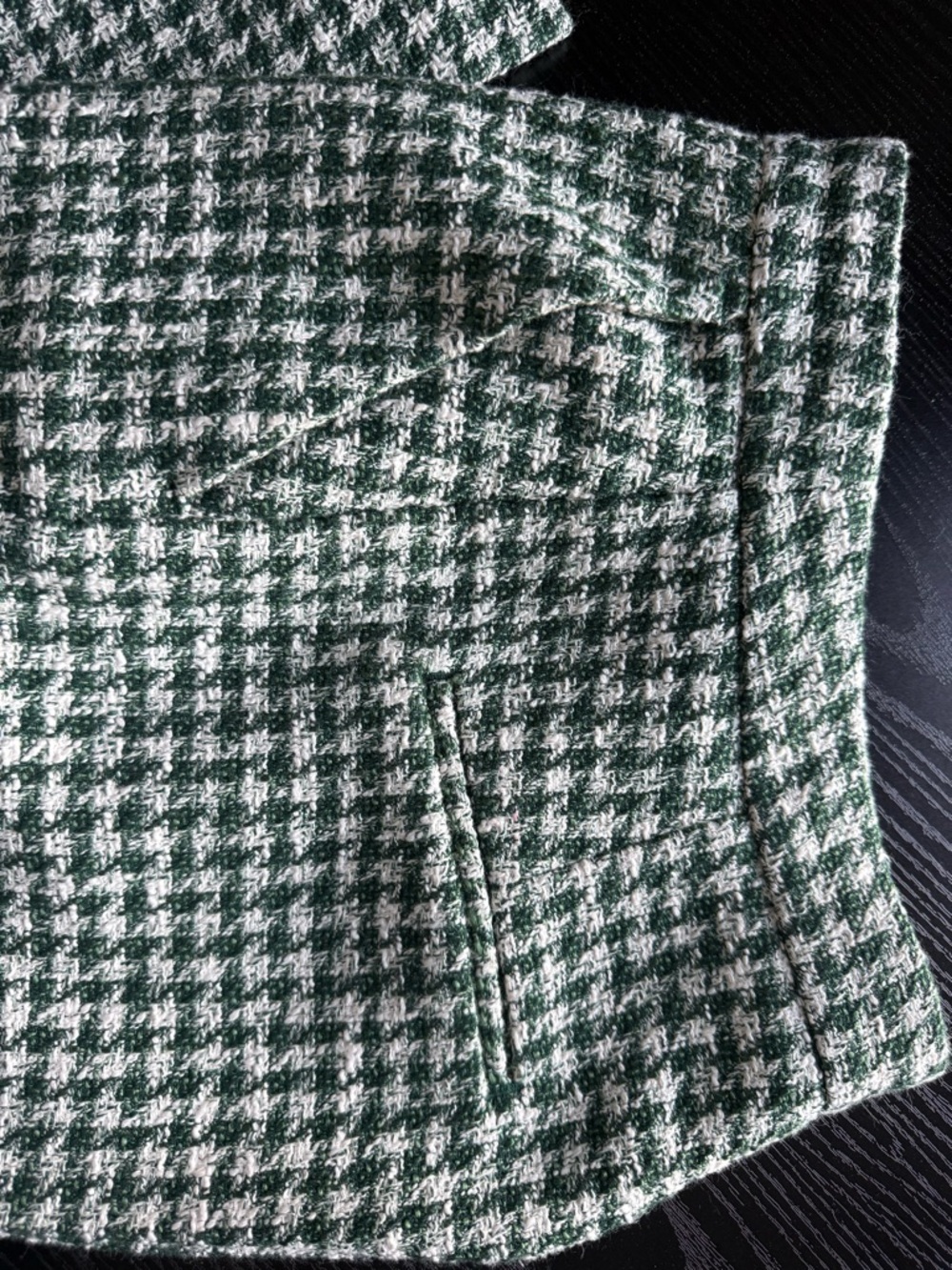 Green & Cream - Picture 15 of 16